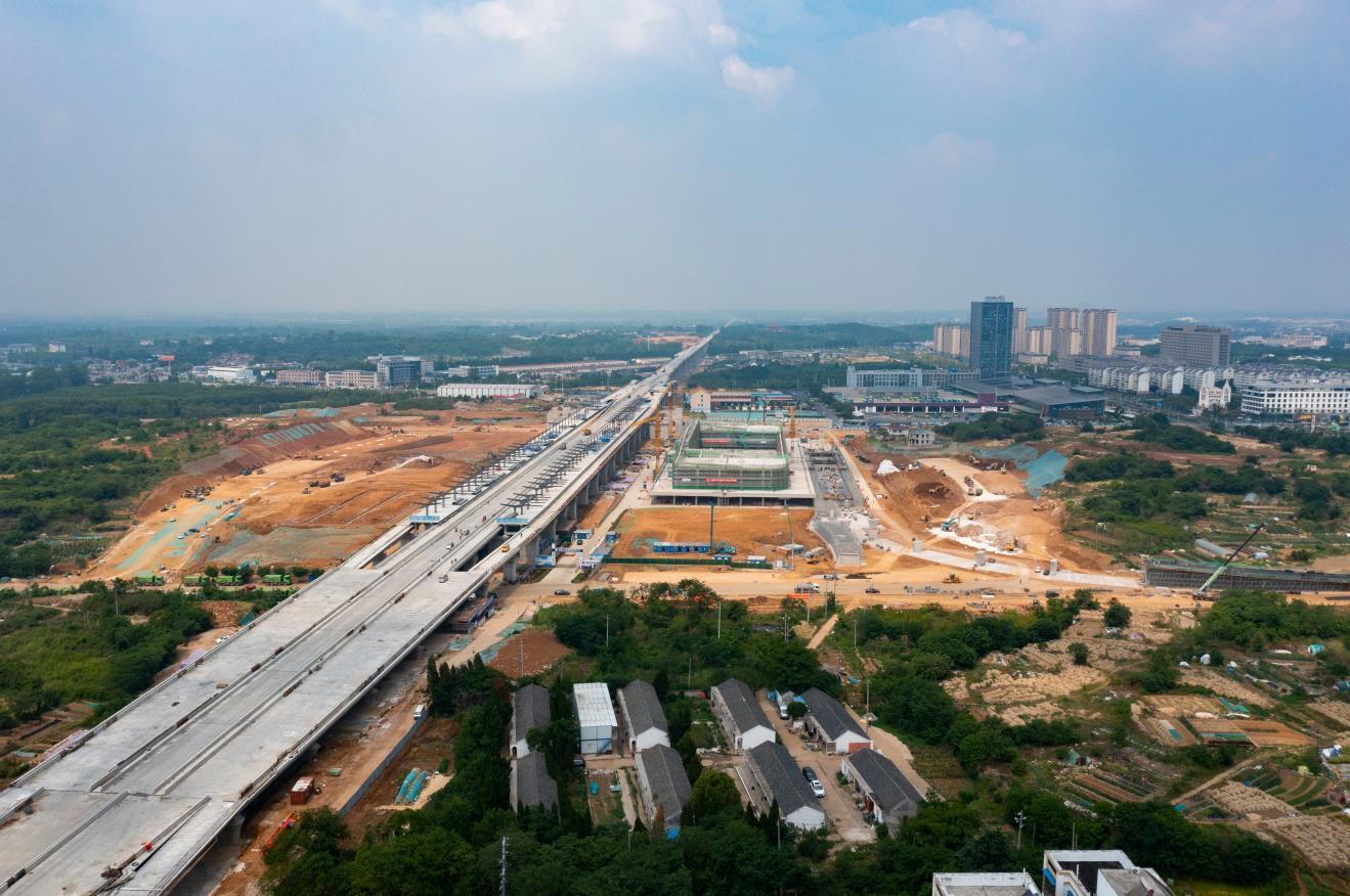 南沿江高铁建设进展顺利，未来值得期待的新动态